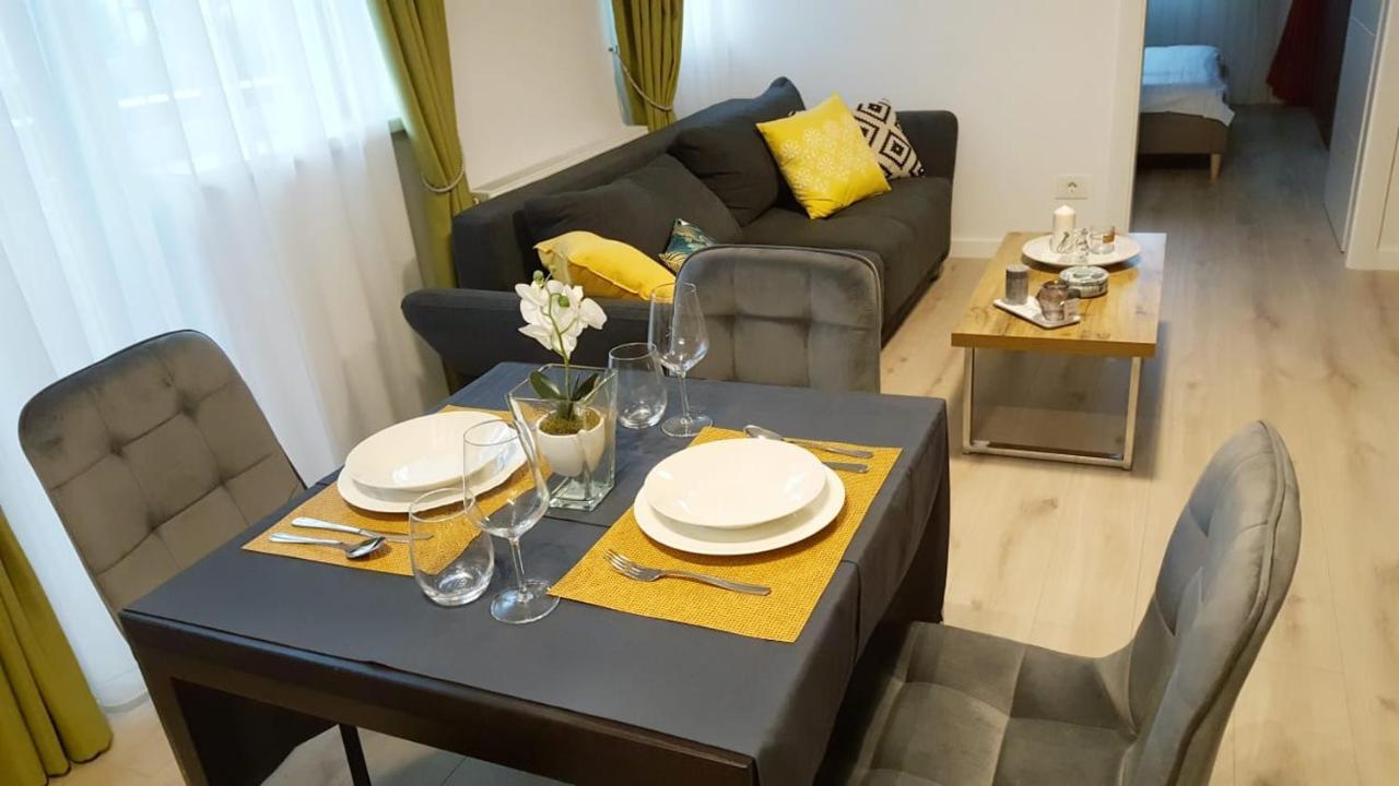 Elias Central Apartment - 2 Bedrooms & Free Parking Oradea Eksteriør billede