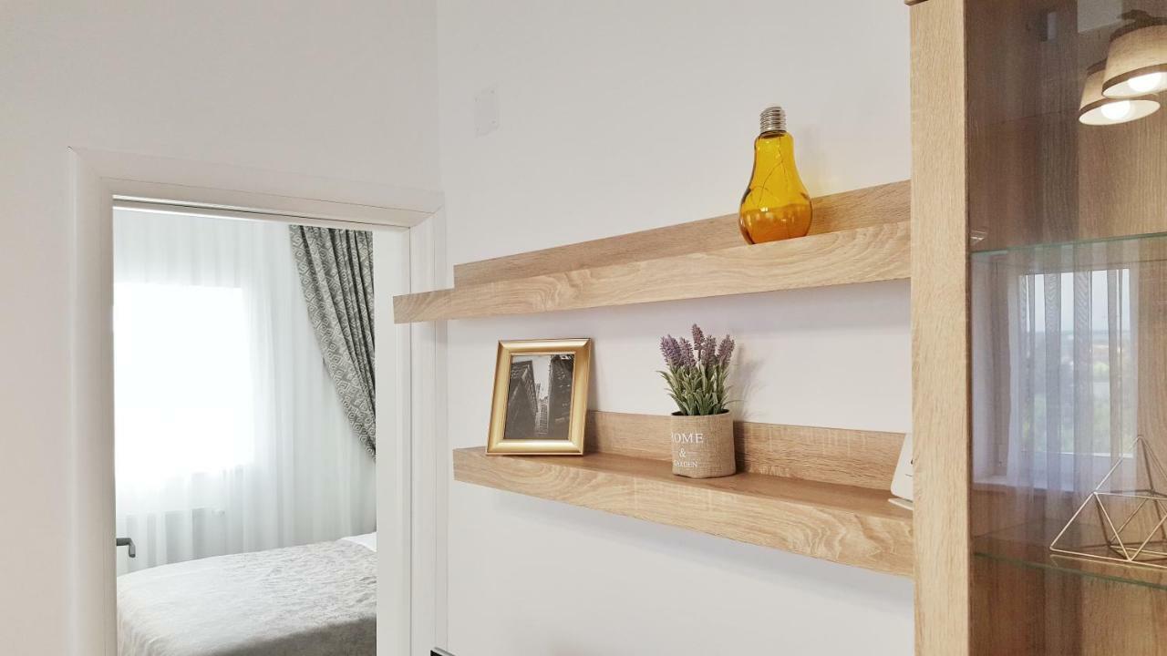Elias Central Apartment - 2 Bedrooms & Free Parking Oradea Eksteriør billede