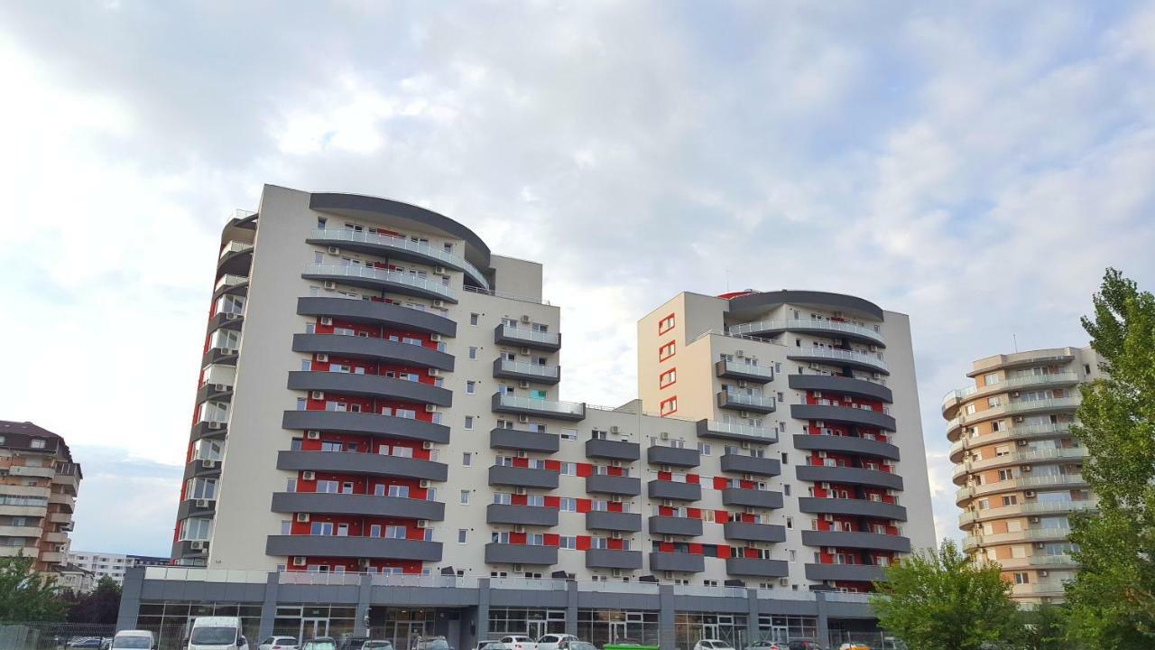Elias Central Apartment - 2 Bedrooms & Free Parking Oradea Eksteriør billede